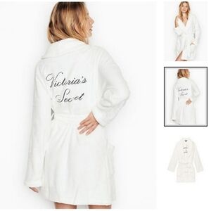 CLEAN Victoria's Secret Cozy Plush Robe
